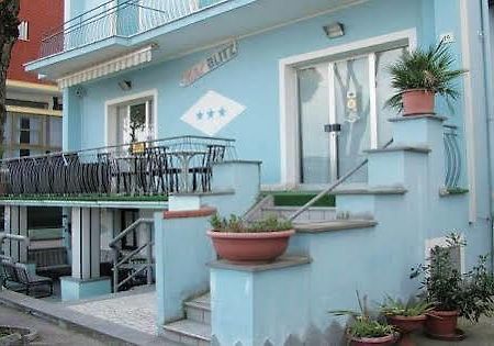 Hotel Blitz Rimini Exterior foto